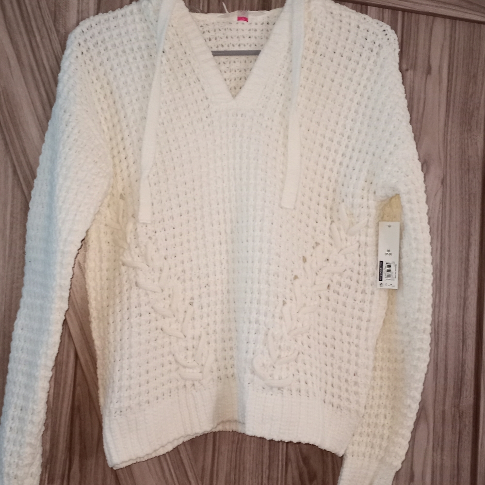 Hooded sweater